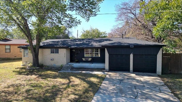 5920 TOURIST DR, NORTH RICHLAND HILLS, TX 76117 - Image cf2e7ad9a3a893e1f41cfec61da434bc/3389551415
