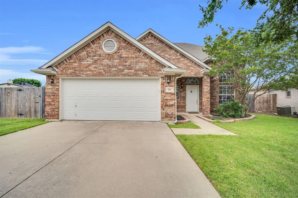 View Burleson, TX 76028 house