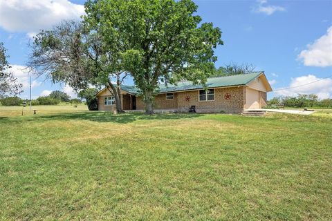 A home in Gustine