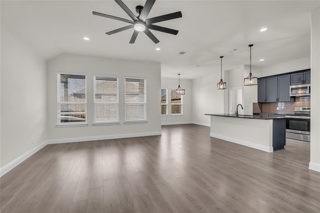 396 N Montague Street