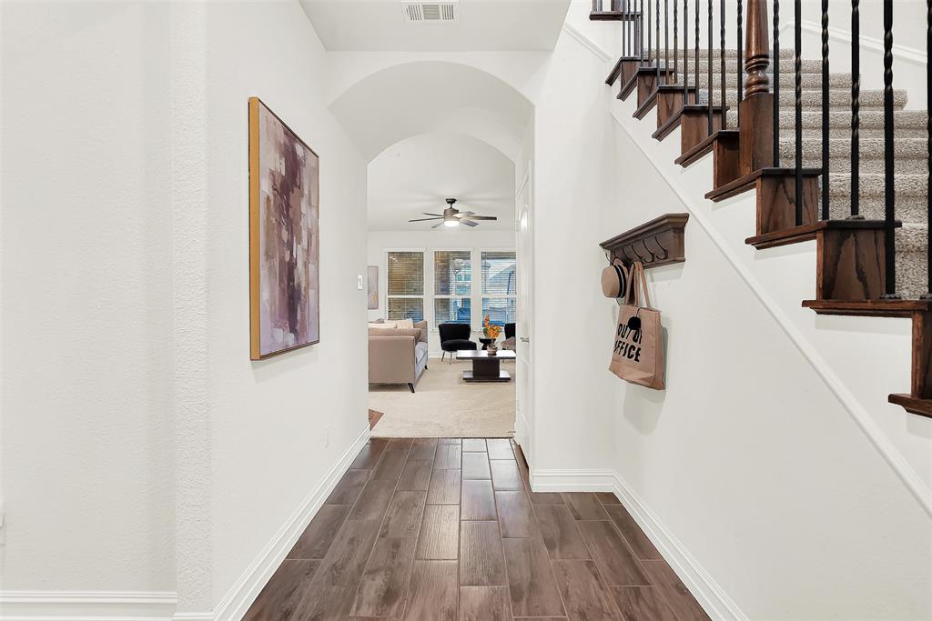 317 Kennewick Drive