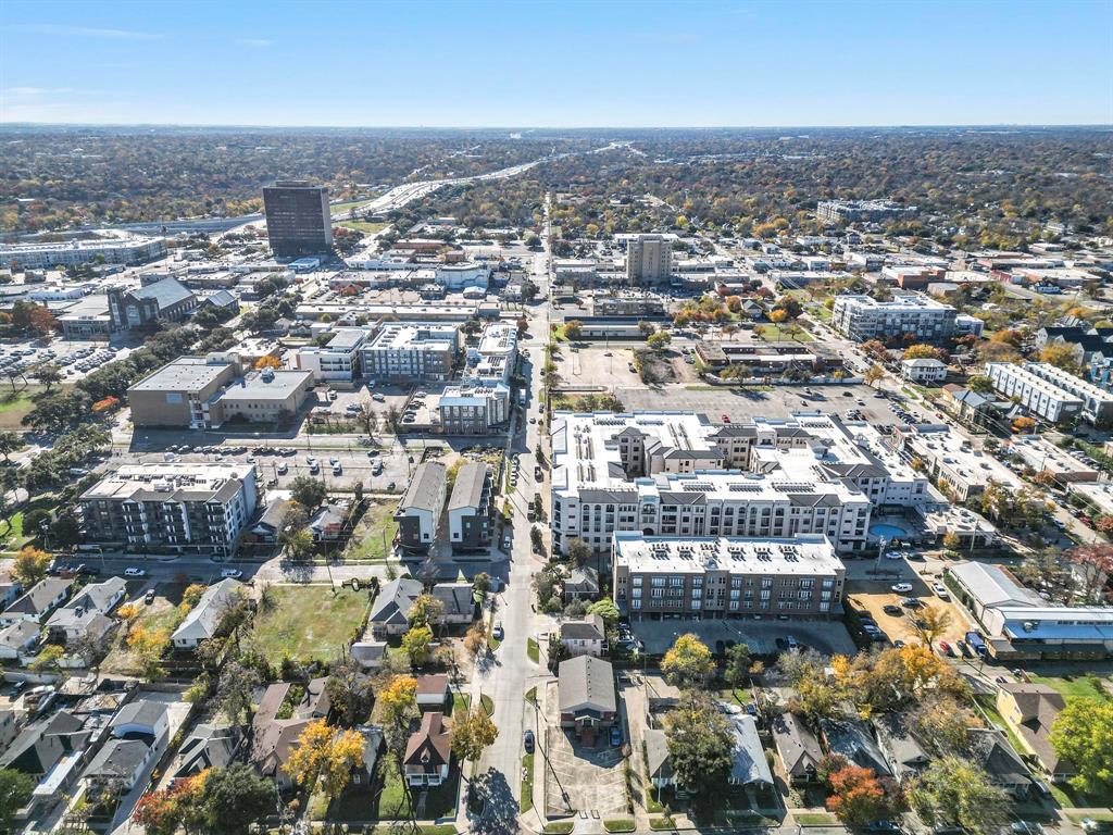 Dallas Land & Loan 02 - Commercial Sale