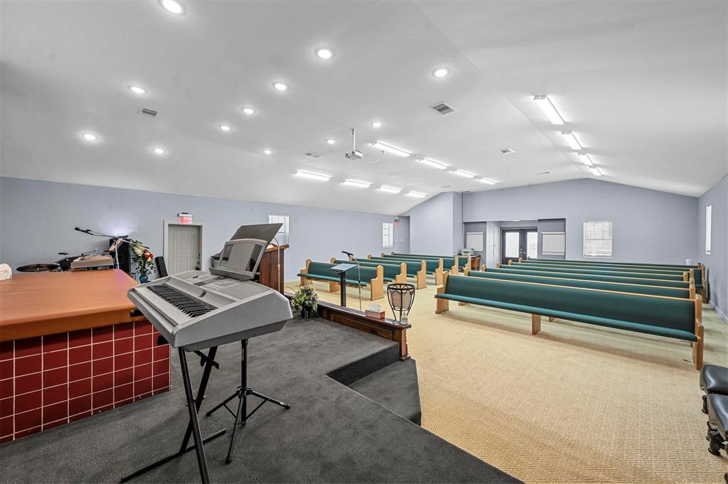 Dallas Land & Loan 02 - Commercial Sale