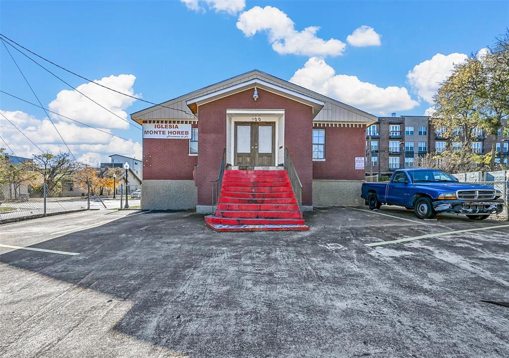 Dallas Land & Loan 02 - Commercial Sale