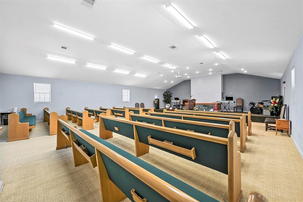 Dallas Land & Loan 02 - Commercial Sale