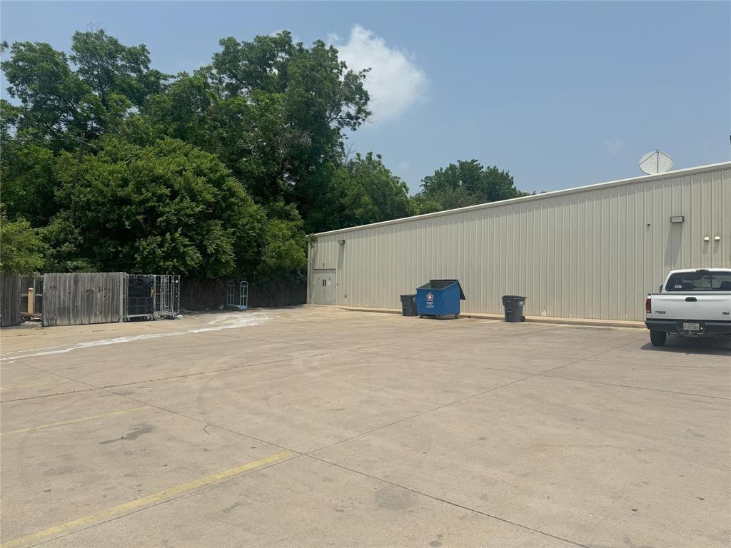 Central Deleon - Commercial Sale