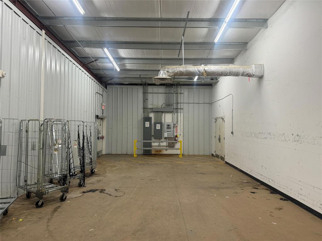 Central Deleon - Commercial Sale