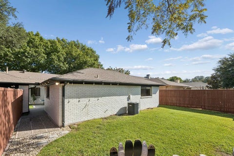 Tiny photo for 7210 Bluefield Drive, Dallas, TX 75248 (MLS # 21380631)