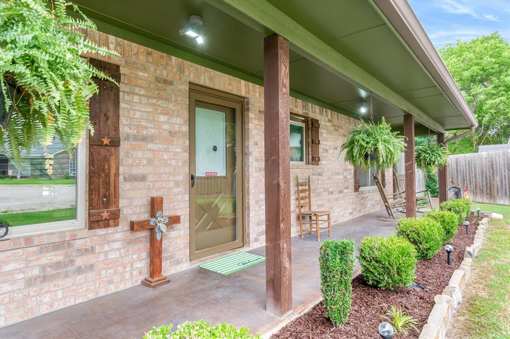 111 Dogwood Place