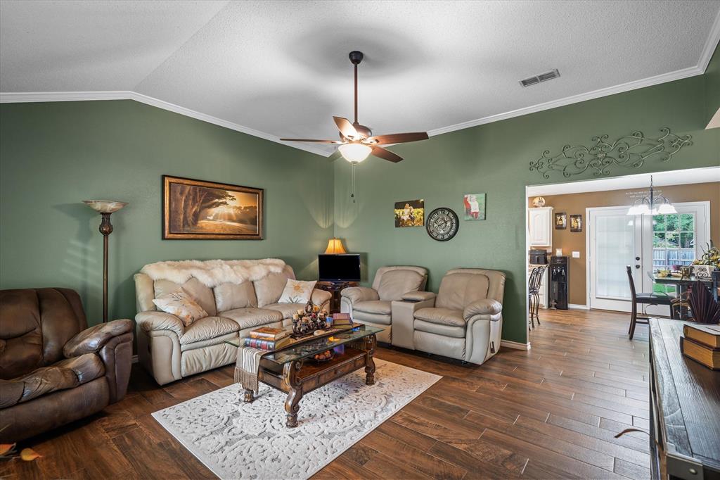 111 Dogwood Place