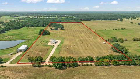 1750 County Road 34430 Sumner TX 75486