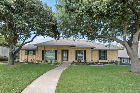 1917 Meadowview Drive Garland TX 75043