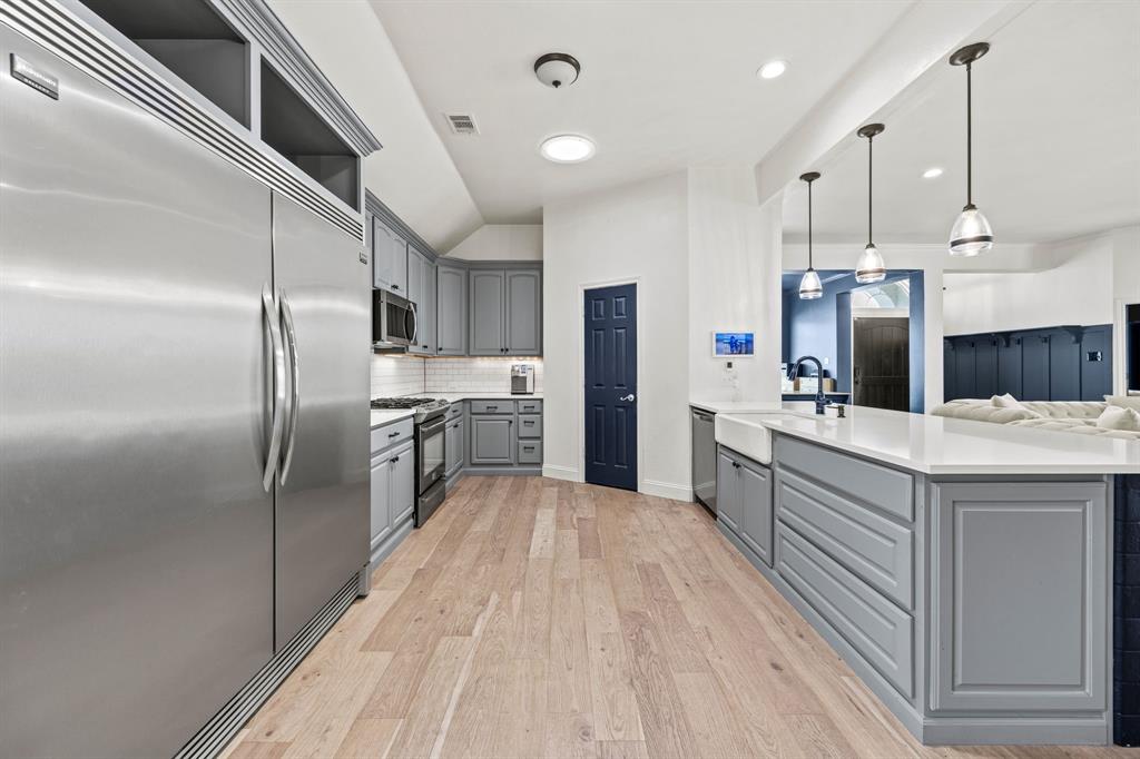 A0140 J W LOVE, TRACT 11, ACRES 5 - Residential