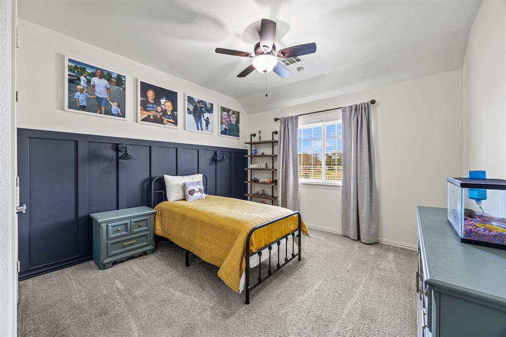 A0140 J W LOVE, TRACT 11, ACRES 5 - Residential