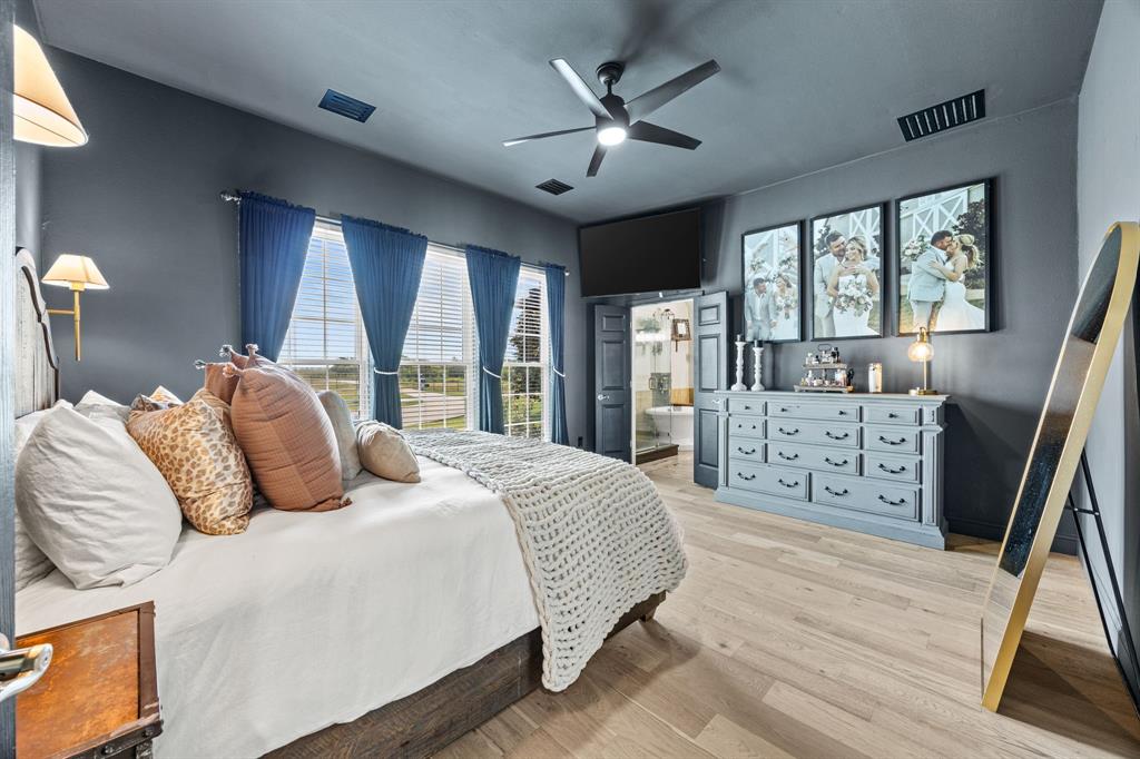 A0140 J W LOVE, TRACT 11, ACRES 5 - Residential