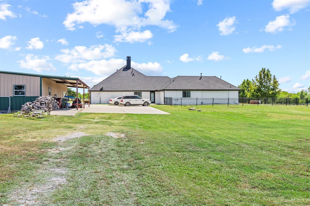 A0140 J W LOVE, TRACT 11, ACRES 5 - Residential