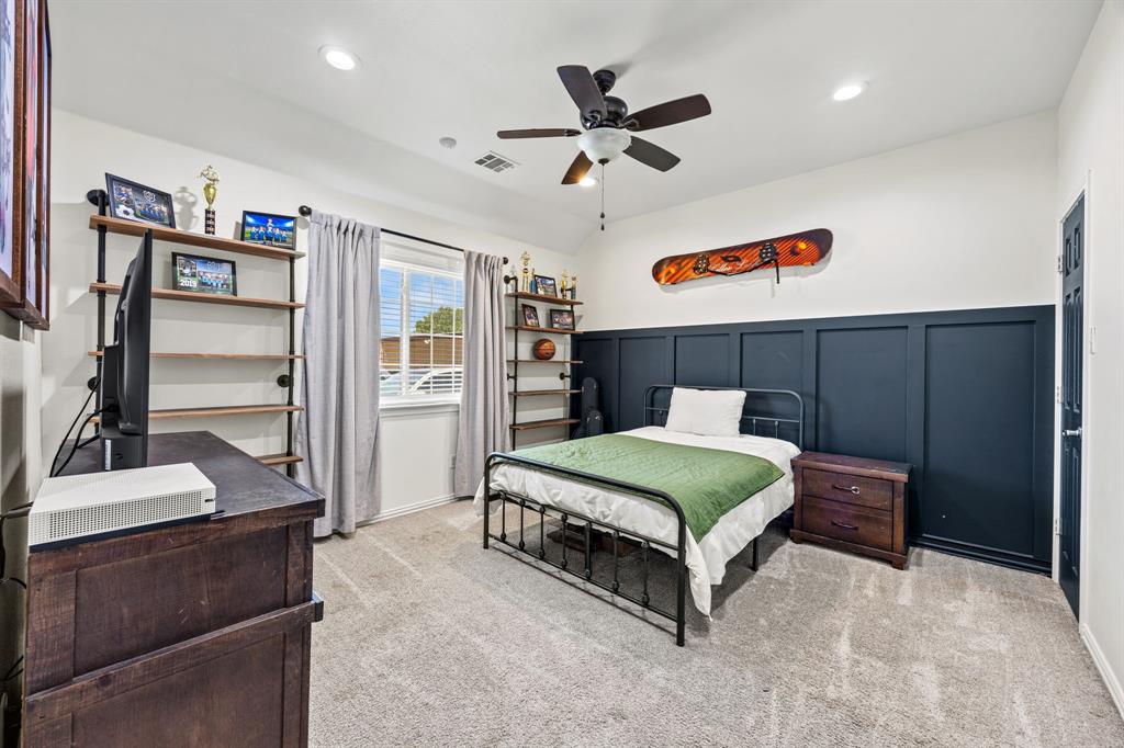 A0140 J W LOVE, TRACT 11, ACRES 5 - Residential