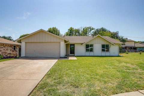 Photo of 7017 Betsy Ross Court, Watauga, TX 76148 (MLS # 21350679)