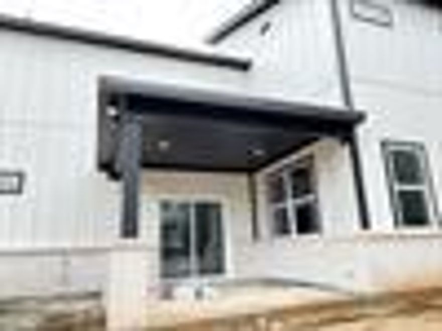 Great opportunity to own a new construction single family home at just minutes away from uptown and downtown Dallas. With a contemporary modern look, this home offers open floor plans, four bedrooms, three and a half baths, an office, lots of storage, pantry, and a huge backyard. This new construction is part of a brand new development with six other homes.