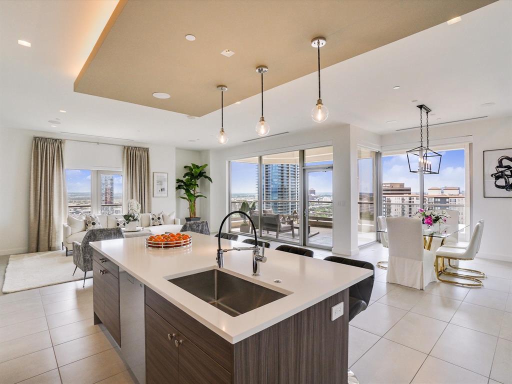 Residences at Stoneleigh Condos - Residential