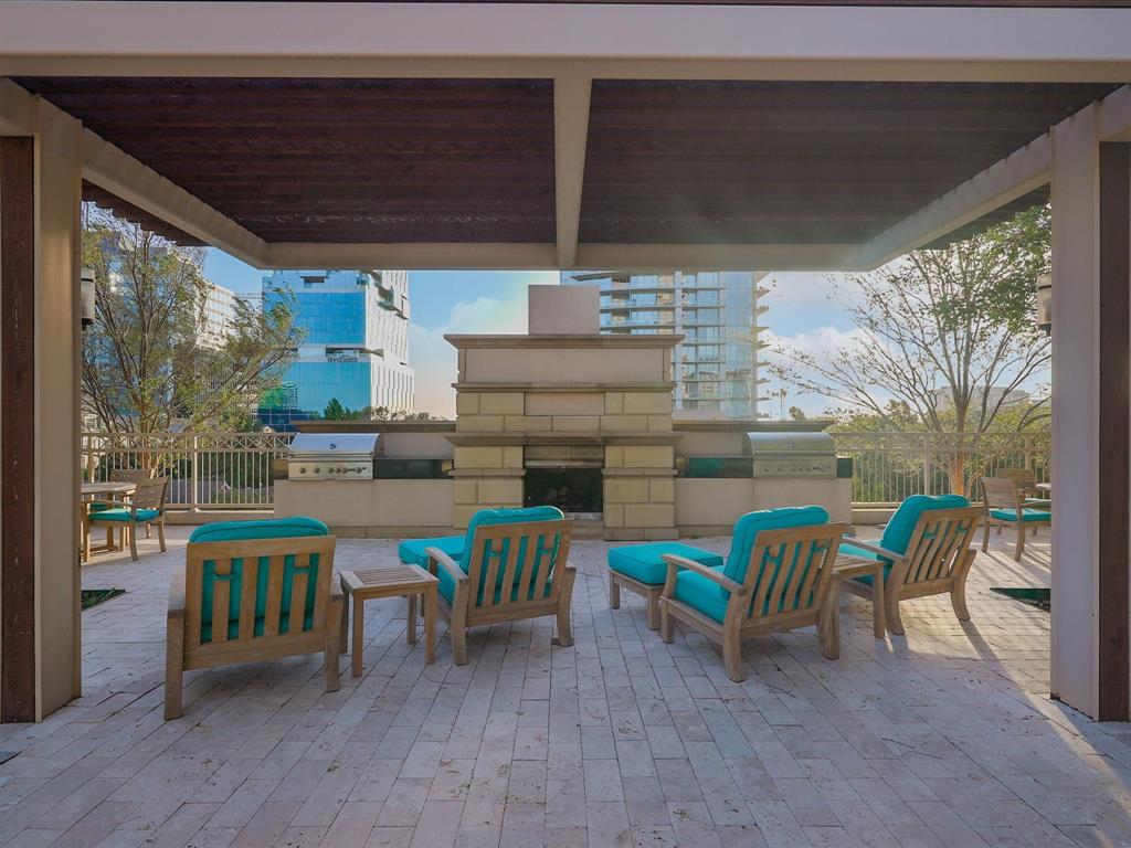 Residences at Stoneleigh Condos - Residential