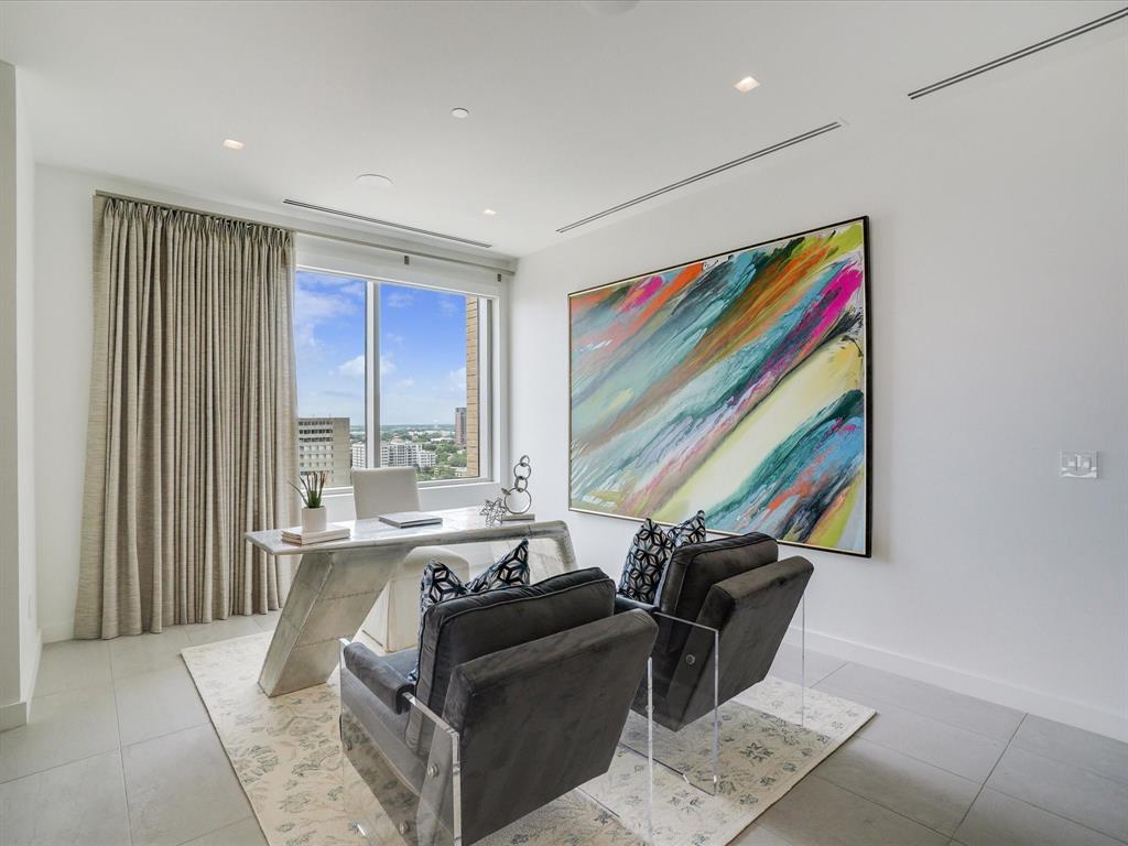 Residences at Stoneleigh Condos - Residential