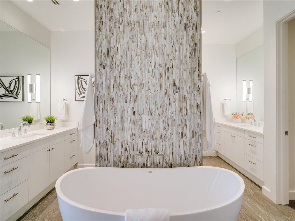 Residences at Stoneleigh Condos - Residential