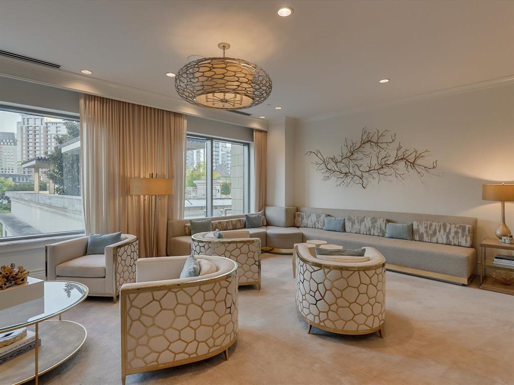 Residences at Stoneleigh Condos - Residential