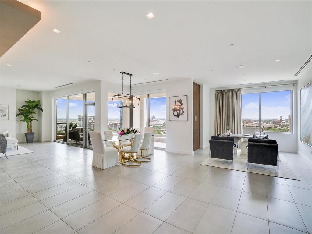 Residences at Stoneleigh Condos - Residential