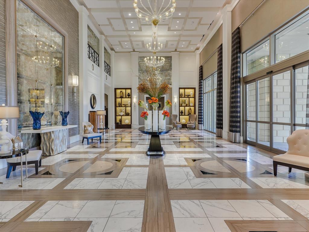 Residences at Stoneleigh Condos - Residential