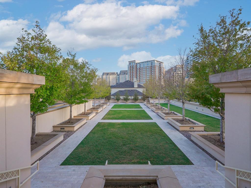 Residences at Stoneleigh Condos - Residential