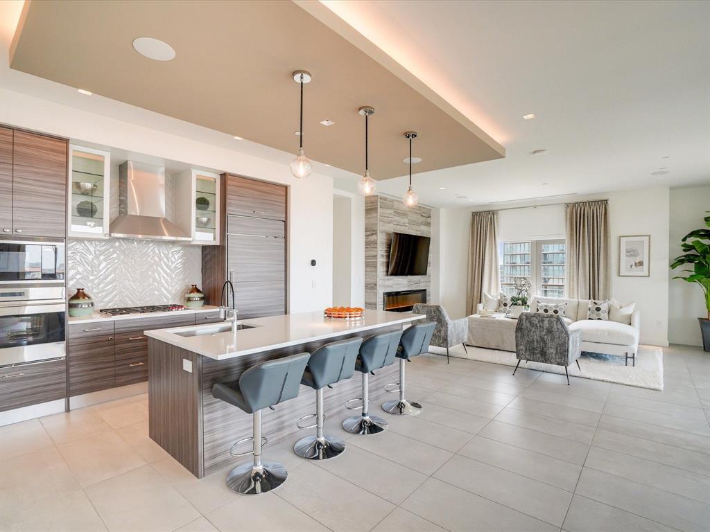 Residences at Stoneleigh Condos - Residential