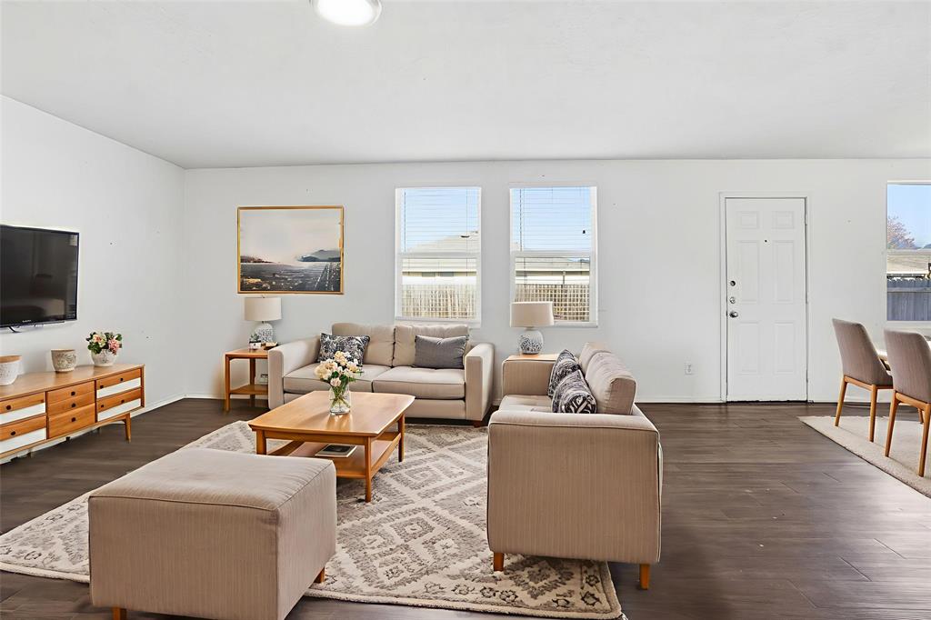 1404 Cherokee Rose Lane