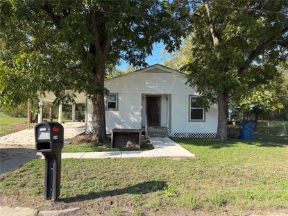 1003 E Main St – Investment Home
