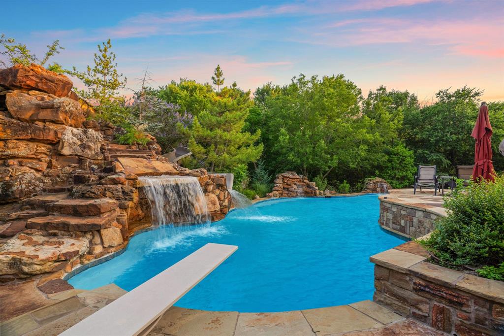 1649 Shady Creek Circle