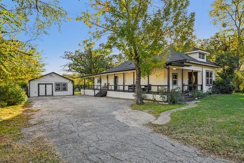 Photo of 5036 Norma Street, Fort Worth, TX 76103 (MLS # 21112470)