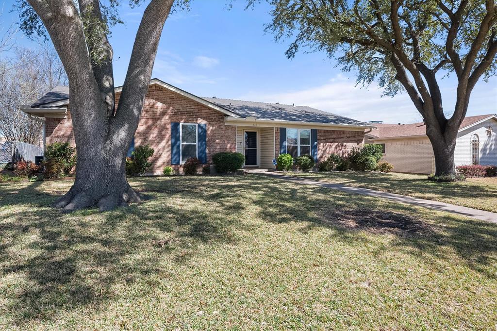 1521 Glouchester Drive