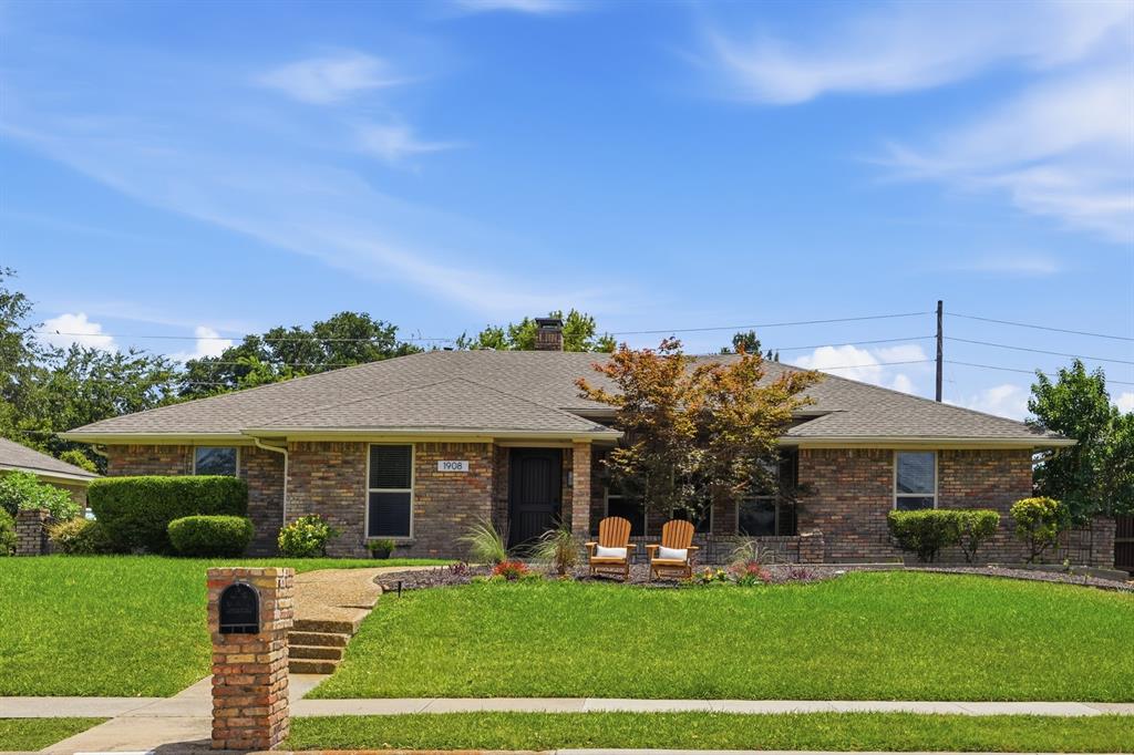 1908 Sandpiper Lane