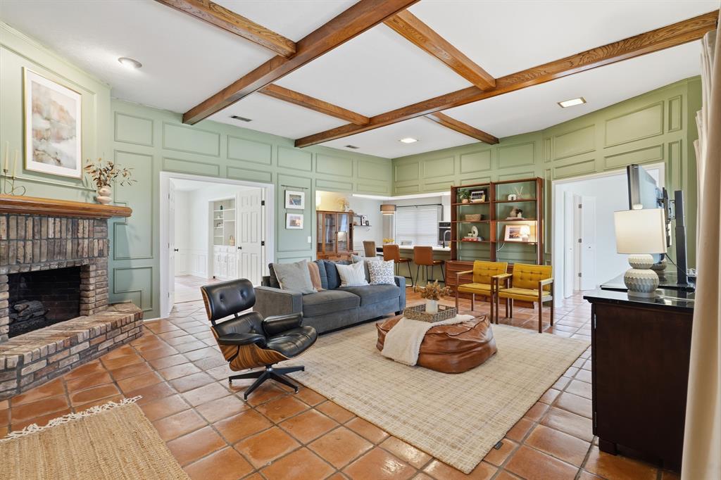 1908 Sandpiper Lane