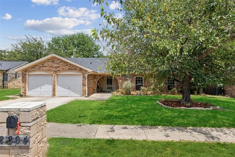 2804 Ridgewood Drive Hurst TX 76054