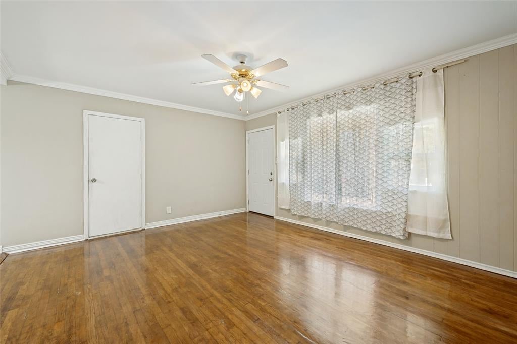 1225 W Boyce Avenue