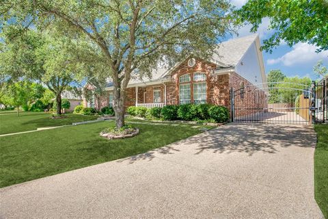 Photo of 7120 Axis Court, Fort Worth, TX 76132 (MLS # 21258022)