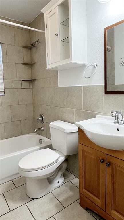 Lake Crest - Residential Lease