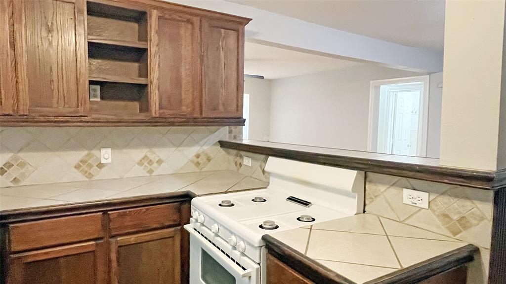 Lake Crest - Residential Lease