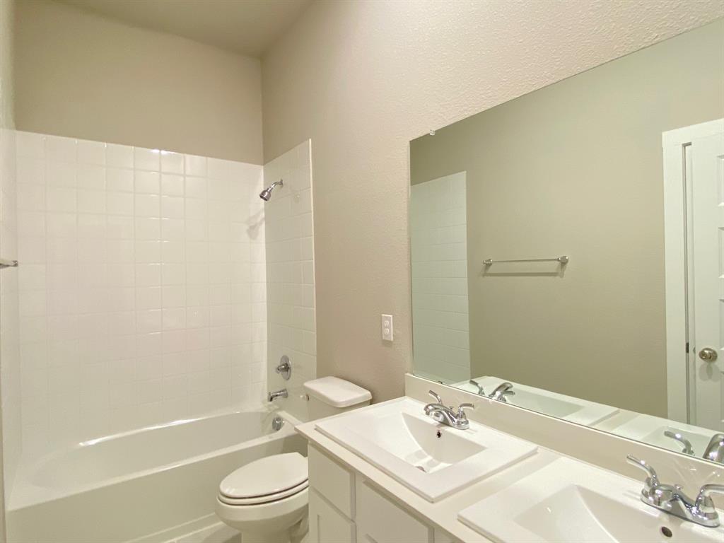 Oak Creek - Residential Lease