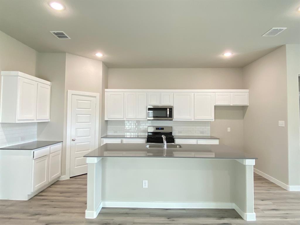 Oak Creek - Residential Lease