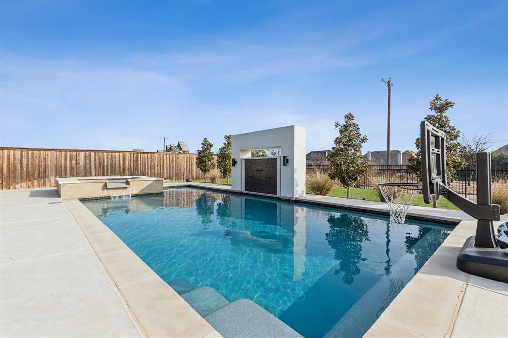 2000 Lassen Drive