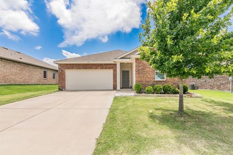 532 S Heights Drive Crowley TX 76036