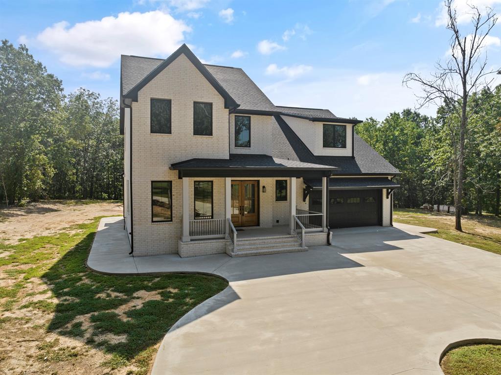 1013 Silver Lake Circle