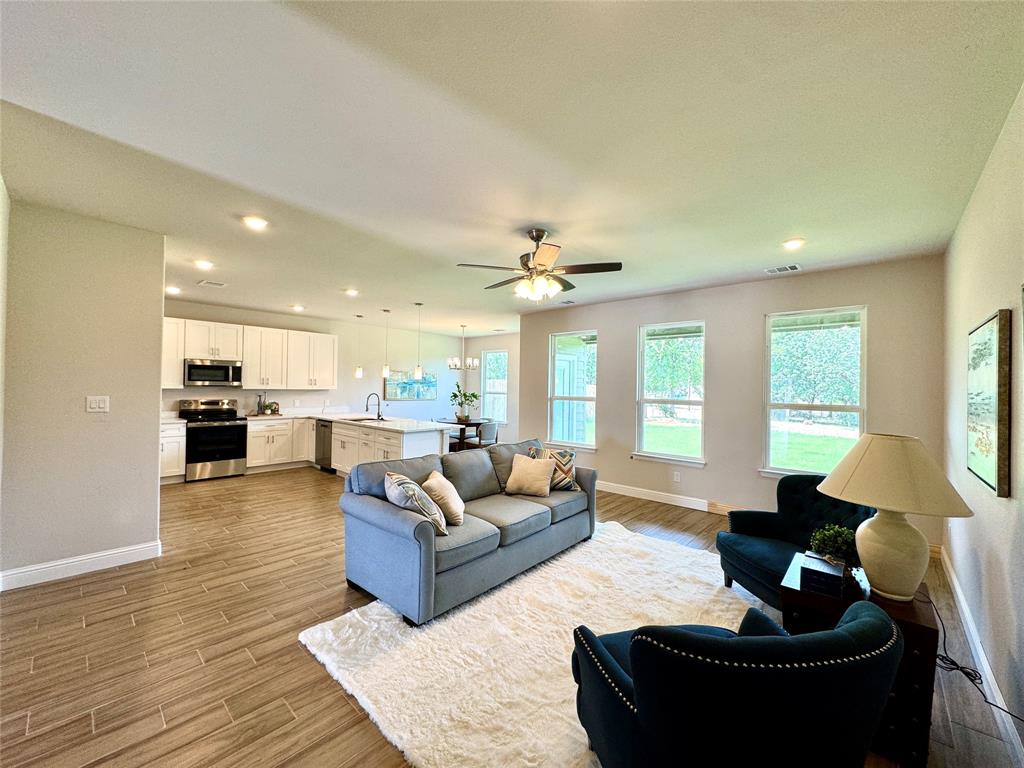 2302 Forest Hill Lane